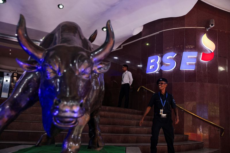SocGen menurunkan peringkat saham India menjadi ‘netral’ menjelang pemilu – 29 November 2023 pukul 18.19