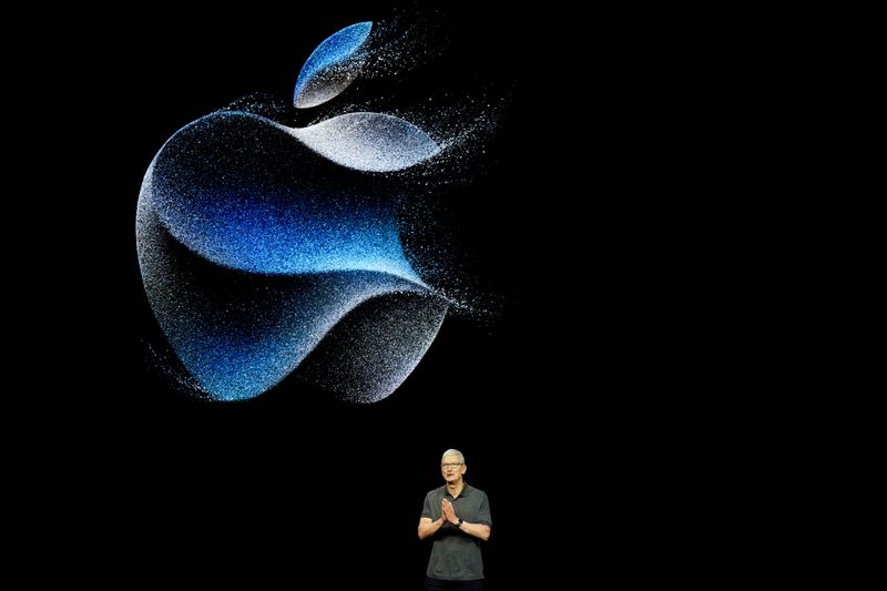 Apple fornirà ai suoi server AI i propri chip, riferisce Bloomberg News